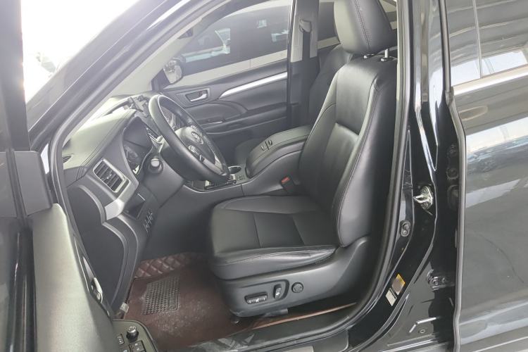 Used Toyota Highlander 2018 2.0T Four-Wheel Drive Prestige Version 7 Seats China VI Standard