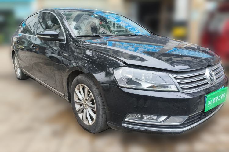 Used Volkswagen Magotan 2015 1.8TSI Comfort Model Front Right 45 Deg