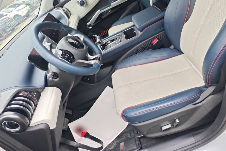 Used BYD Yuan PLUS 2022 510 km Flagship Version Left Front Seat