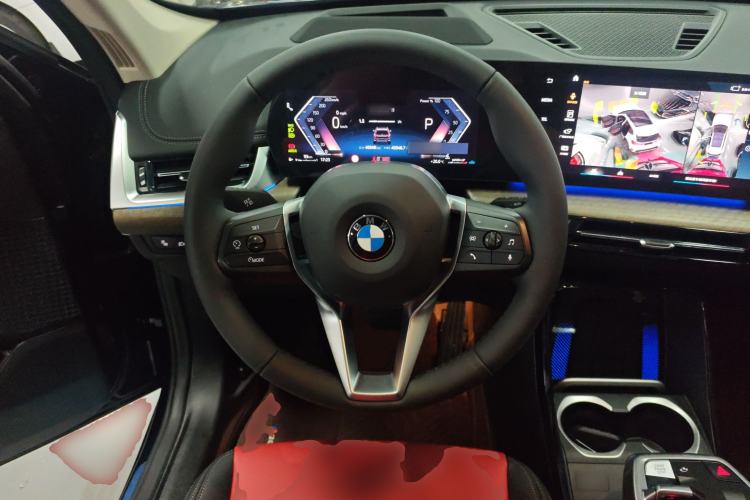 Used BMW X1 2023 xDrive25Li X Design Package Steering Wheel