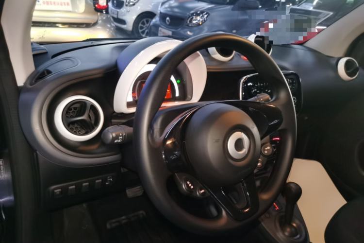 Used smart fortwo 2018 1.0L 52kW Hardtop Dynamic Version China V