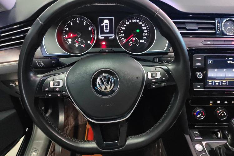 Used Volkswagen Magotan 2019 330TSI DSG Leading Model China VI Standard