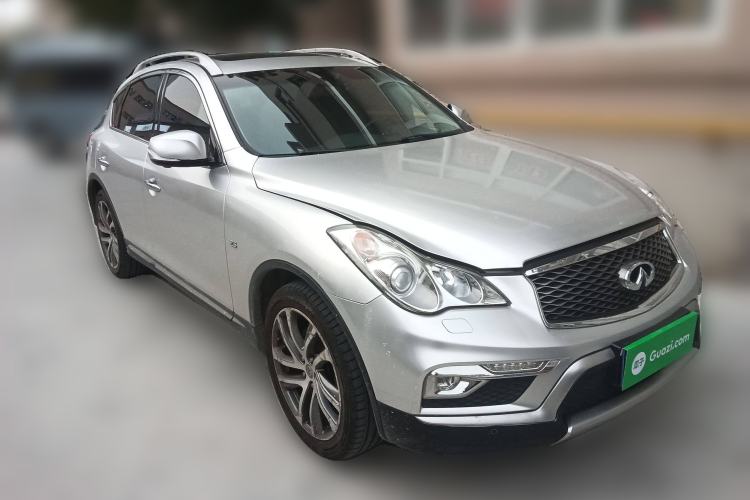 Used Infiniti QX50 2015 2.5L Luxury Edition Front Right 45 Deg
