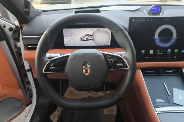 Used Hima AITO M5 2025 Extended-Range Ultra Rear-Wheel-Drive Version Center Console