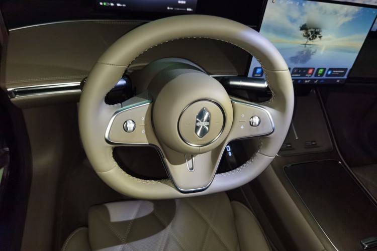 Used Hima S9T 2025 Model Pure Electric Rear-Drive Max Steering Wheel