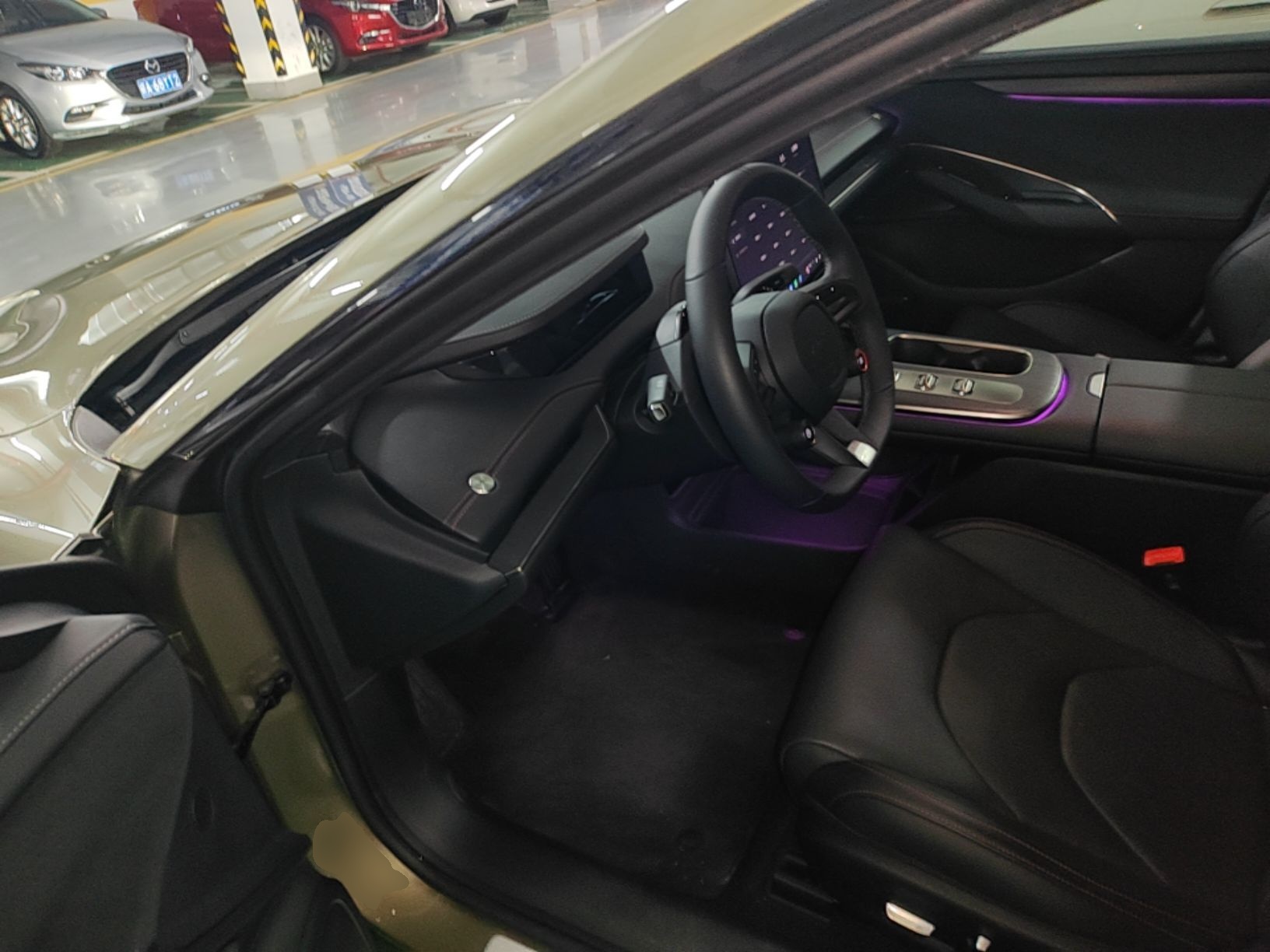 Xiaomi Auto SU7 2024 Rear-Drive Standard Founder Edition — снимка 18
