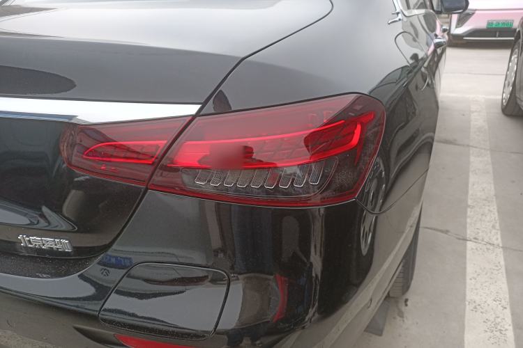 Used Mercedes-Benz E-Class New Energy 2022 Facelift E 350 e L Plug-in Hybrid Sedan Right Rear Taillight