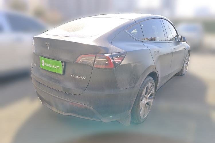 Used Tesla Model Y 2023 Long-Range All-Wheel-Drive Version
