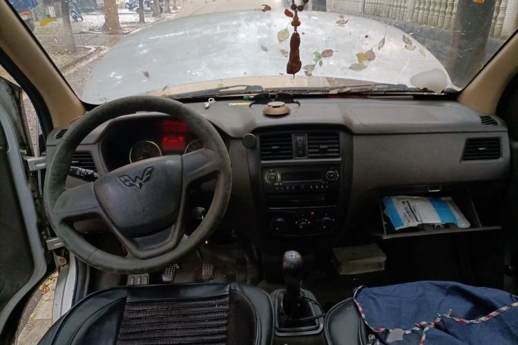 Used Wuling Rongguang 2014 1.2L S Base Model
