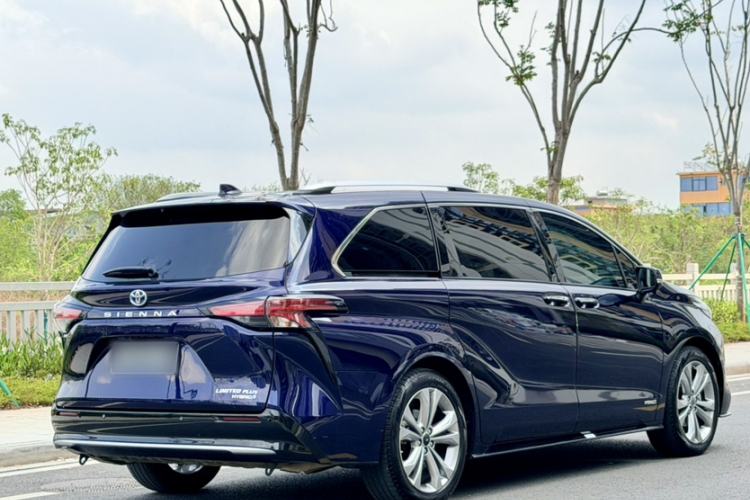 Used Toyota SIENNA 2021 2.5L Hybrid Ultimate Edition Exterior 5
