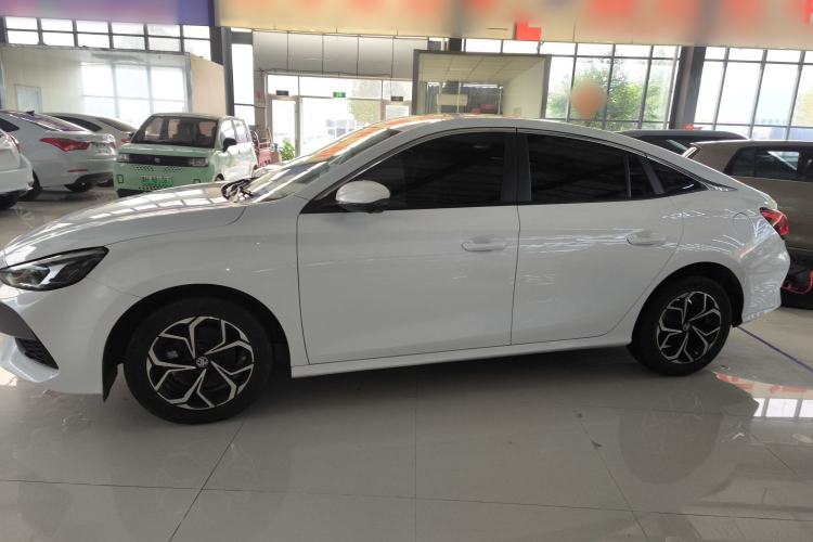 Used MG 5 2023 180 DVVT CVT Luxury Edition
