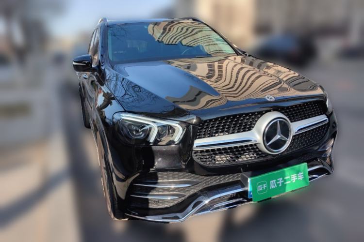 Used Mercedes-Benz GLE 2023 GLE 350 4MATIC Stylish Model Front Right 45 Deg