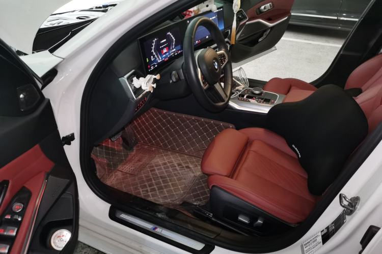 Used BMW 3 Series 2023 325i M Sport Night Edition Package Driver Seat