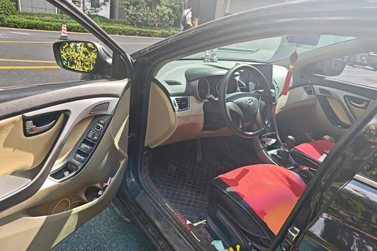 Used Hyundai Elantra (5th Generation / Langdong) 2016 1.6L Manual Luxury Model Driver Seat