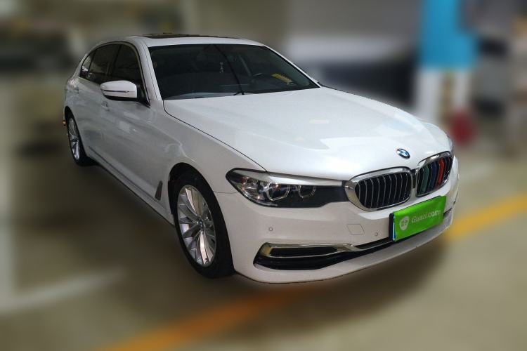 Used BMW 5 Series 2019 Updated 530Li xDrive Luxury Package Front Right 45 Deg