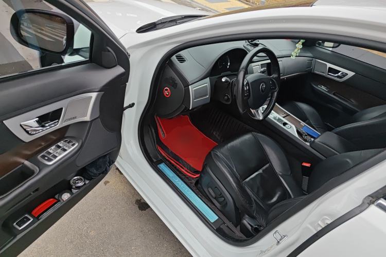 Used Jaguar XF 2015 XF 2.0T Prestige Edition
