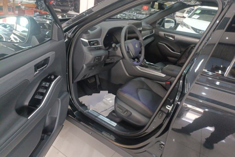 Used Toyota Crown Kluger 2026 Model 2.5L HEV All-Wheel-Drive Prestige Edition Driver Seat