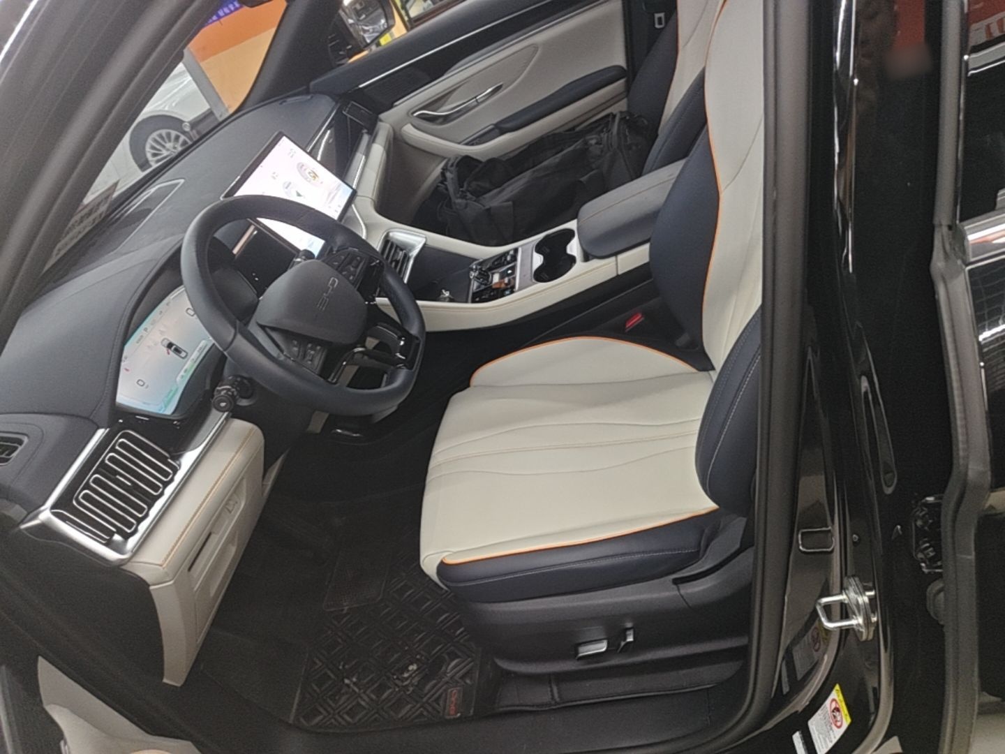 BYD Song PLUS New Energy 2023 Champion Edition EV 520KM Prestige Model — снимка 17