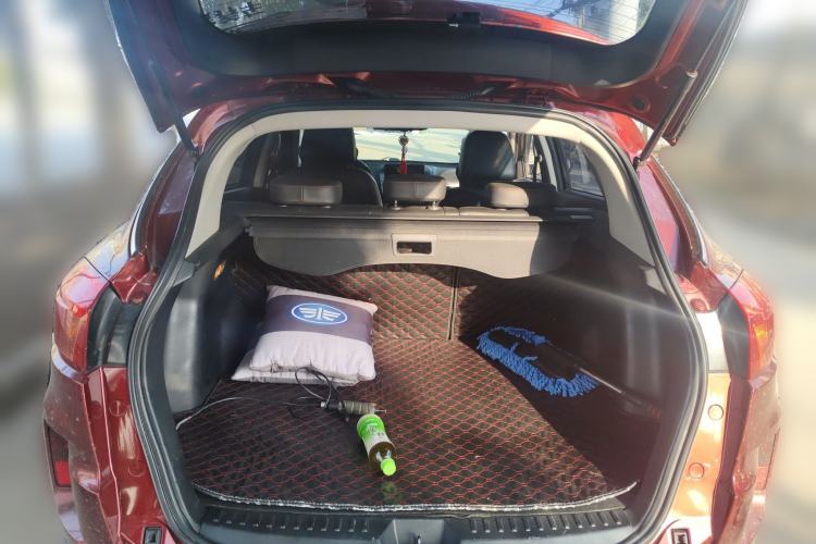 Used Bestune X80 2013 2.0L automatic luxury version
