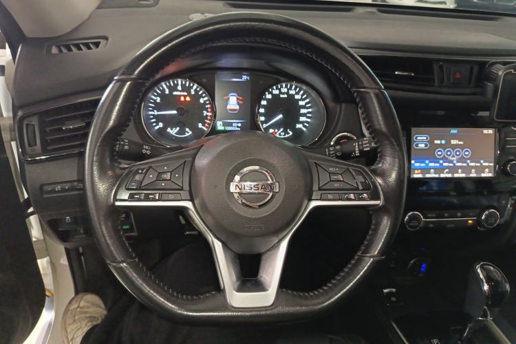 Used Nissan X-Trail 2017 2.5L CVT Leading Edition 4WD Steering Wheel