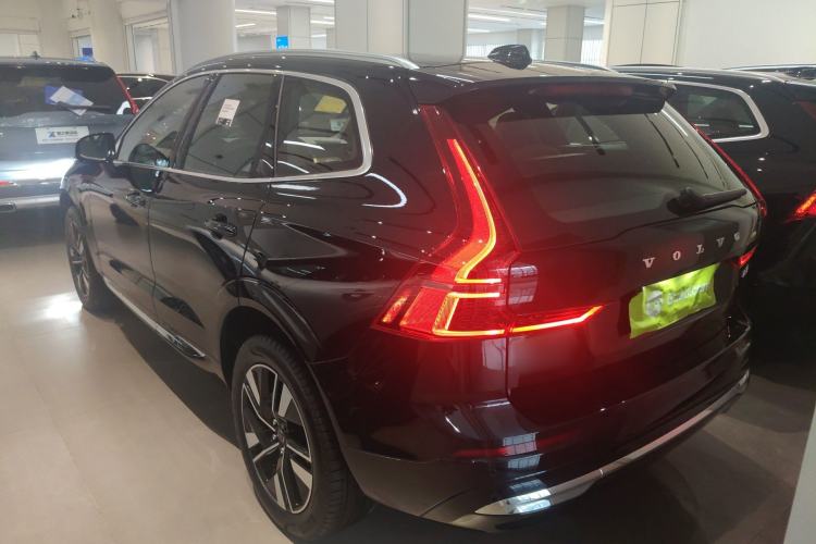 Used Volvo XC60 2026 B5 4x4 Smart Luxury Edition