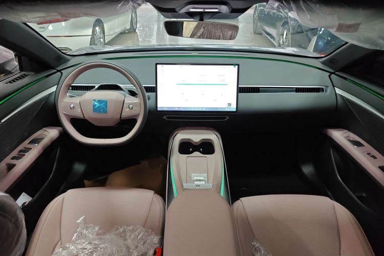 Used XPeng MONA M03 2025 515 Long-Range Plus Center Console