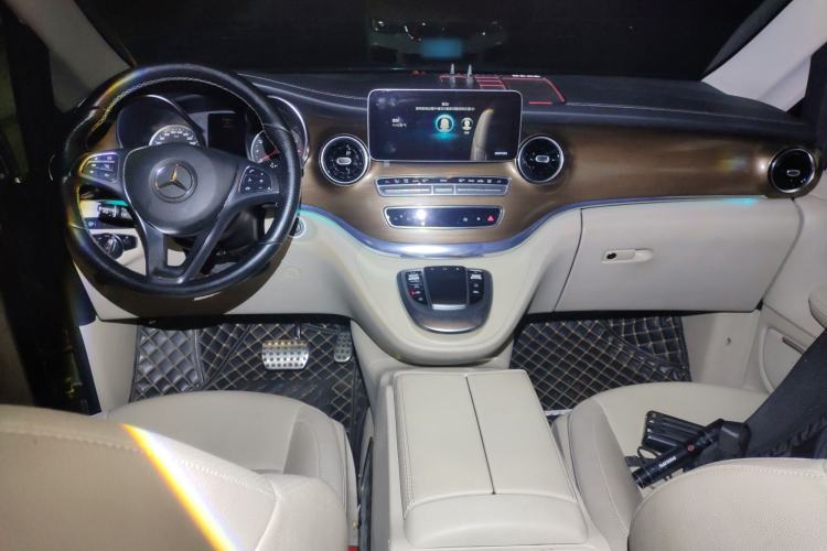 Used Mercedes-Benz V-Class 2020 V 260 L Long-wheelbase Luxury Edition