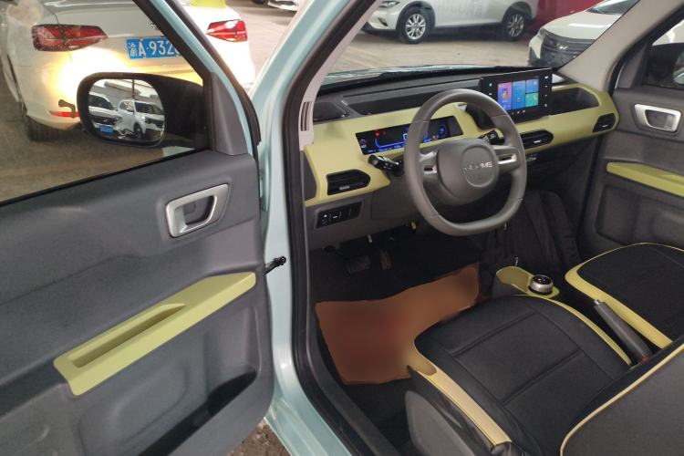 Used Geely Galaxy Panda 2024 Panda Mini 200km Endurance Bear Driver Seat