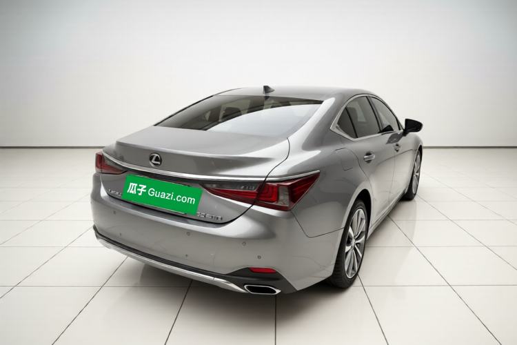 Used Lexus ES 2023 200 Excellence Edition Rear Right 45 Deg