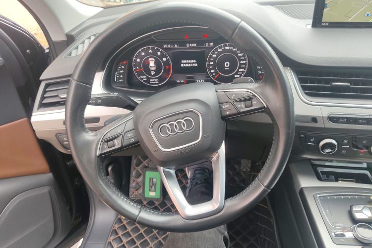 Used Audi Q7 2019 45 TFSI Comfort Model

