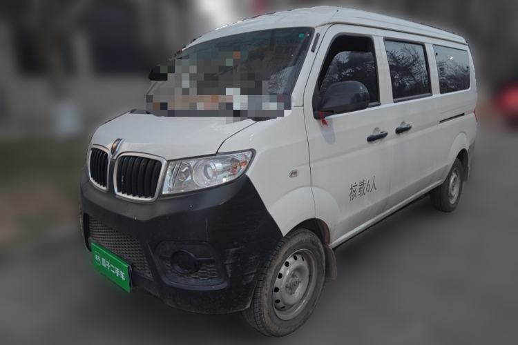 Used Jinbei Hiace X30 2023 1.5L Super-Comfortable Passenger Van 5/6/7-Seater Non-Air-Conditioned Version Model SWC15M