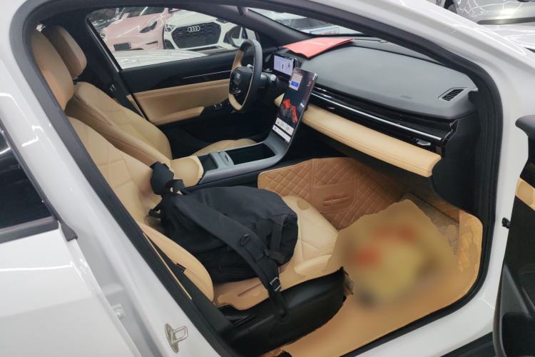 Used Geely Galaxy L6 2024 125km PLUS Dragon Edition