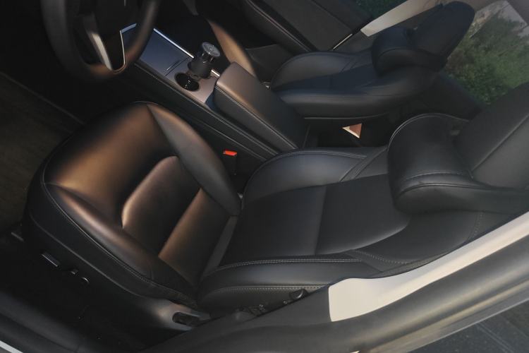 Used Tesla Model Y 2023 Rear-Wheel-Drive Version