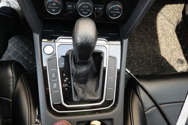 Used Volkswagen Magotan 2017 330TSI DSG Luxury Model Gear Lever