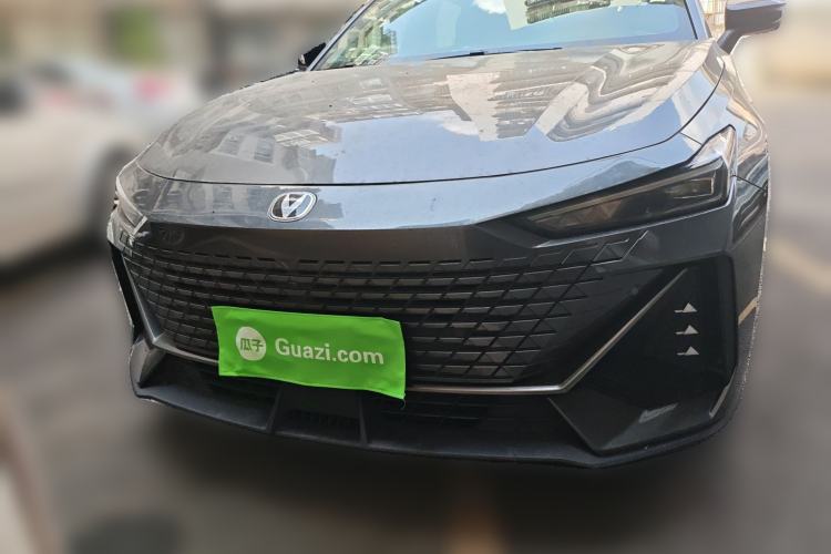 Used CHANGAN UNI-V 2023 1.5T Prestige Model Front