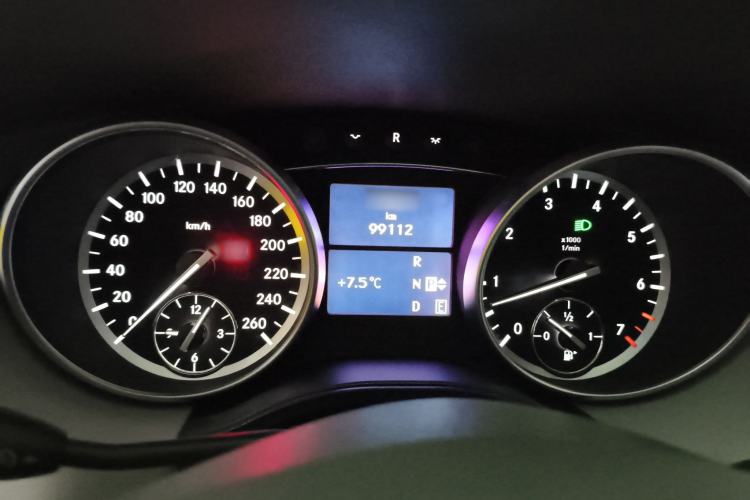 Used Mercedes-Benz R-Class 2017 R 320 4MATIC Business Edition Prestige Model Instrument Cluster