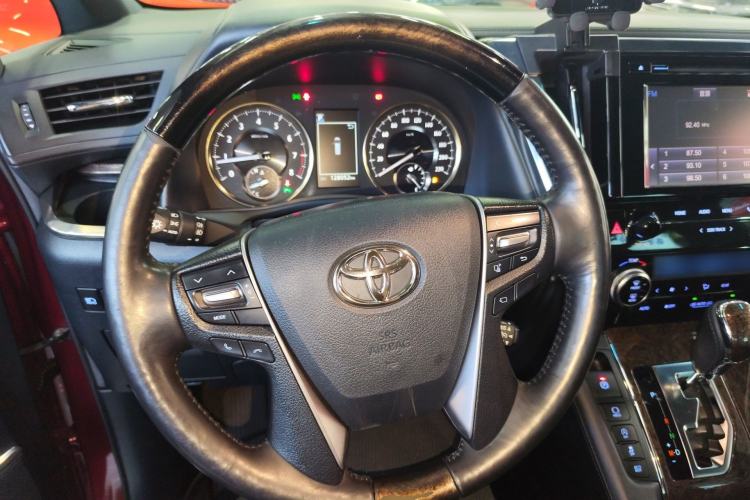 Used Toyota Alphard 2018 Revised Version 3.5L Premium Edition
