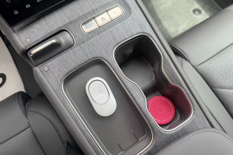 Used Nio ET7 2024 75 kWh Executive Signature Edition Interior 8