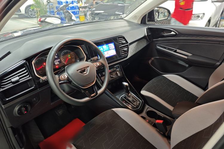 Used Jetta VS5 2022 280TSI Automatic Trendy Pro Version Interior 1