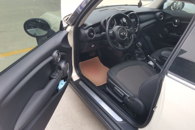 Used MINI 2016 1.2T ONE Pioneer Edition

