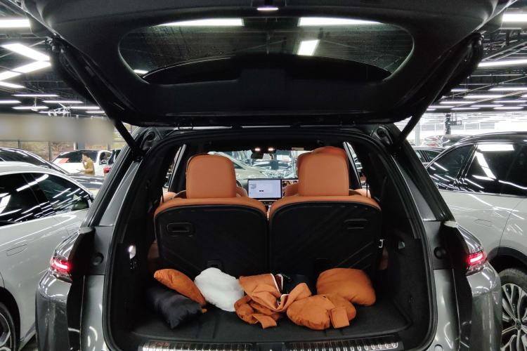 Used Li Auto L8 2023 Pro Model Trunk