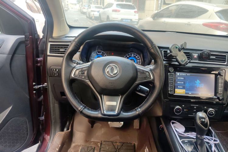 Used Dongfeng Fengon 580 2016 Revised Version 1.5T CVT Comfort Edition Steering Wheel