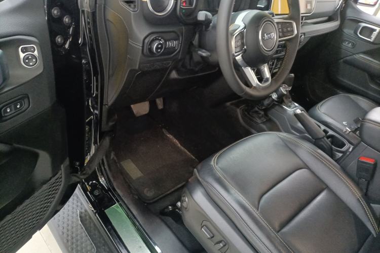 Used Jeep Wrangler 2024 2.0T Sahara Four-Door Edition
