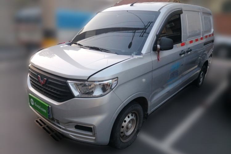 Used Wuling Hongguang V 2022 1.5L Jingqu Edition Enclosed-Window Vehicle with Hydraulic Power Steering LAR