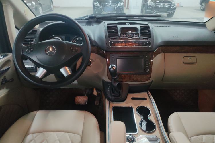 Used Mercedes-Benz Viano 2013 3.5L Haoci version Center Console