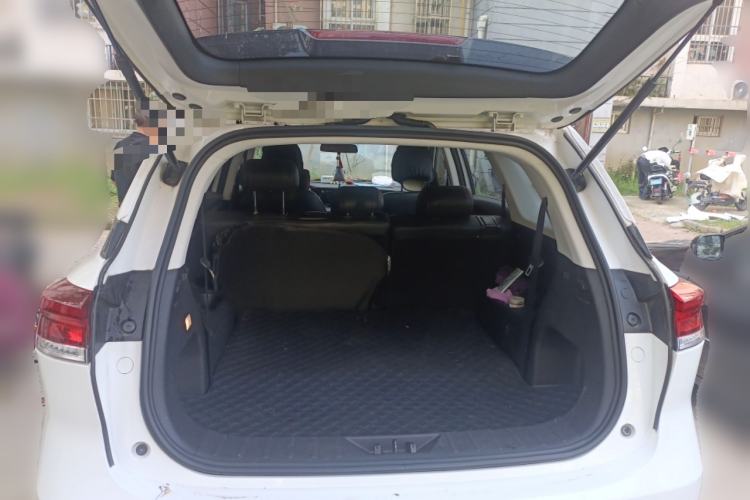 Used CHANGAN OSHAN X7 PLUS 2022 1.5T Blue Whale Edition Automatic Prestige 7-Seater Trunk