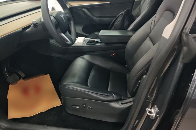 Used Tesla Model Y 2021 Long-Range All-Wheel-Drive Version
