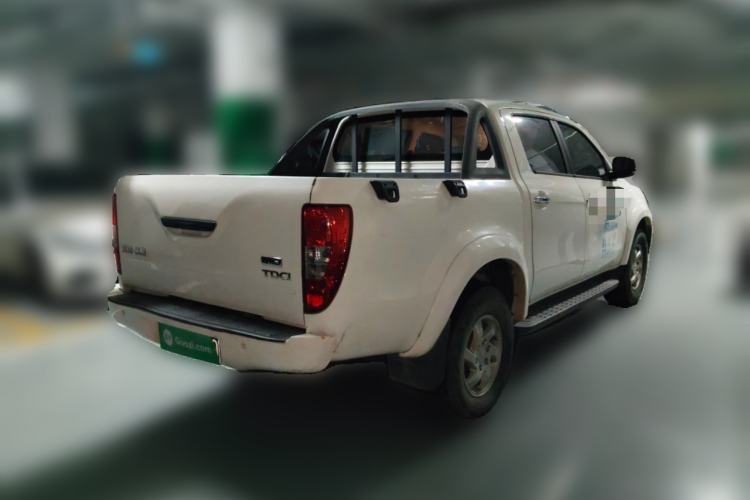 Used JMC Yuhu 5 2018 2.4T Classic Edition Diesel Manual 4x4 Luxury Version JX4D24A5L