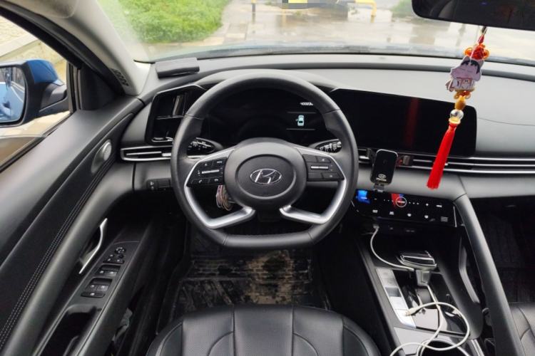Used Hyundai Elantra 2022 1.5L CVT GLX Elite Edition Steering Wheel
