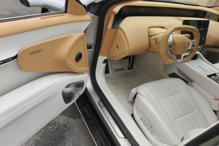 Used Avatr 12 2025 012 Kim Jones Global Collaboration Limited Edition Driver Seat